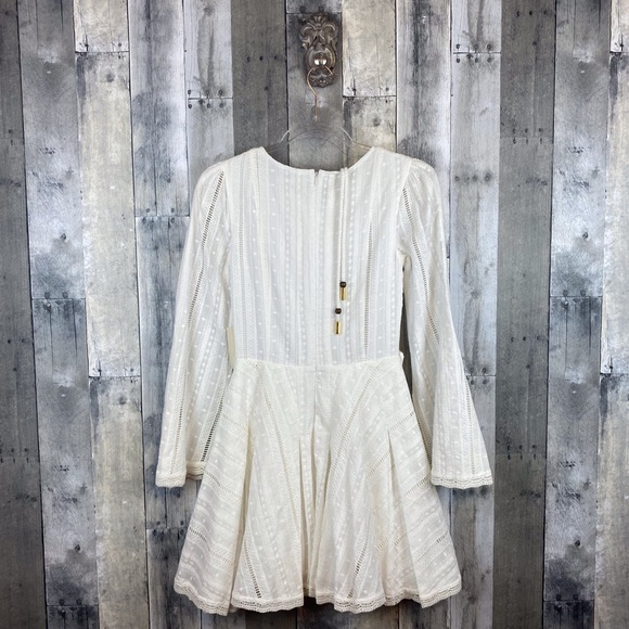 Tulrosea Nicole Embroidered Tie Waist Dress in White Size XXS New! - Picture 3 of 14